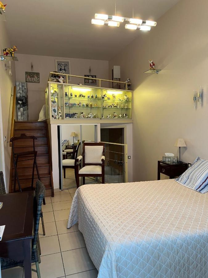 Hotel Le Manoir Aux Vaches Yvetot Bagian luar foto